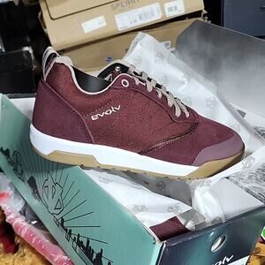 EVOLV NWT WOMENS RENEL APPROACH SHADOW SNEAKERS